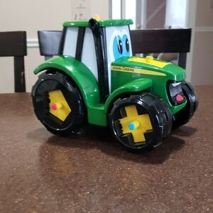 RARE JOHN DEERE TOMY KIDS TOY PLASTIC TRUCK. EX2 5AZ UK WITH BUTTONS G0219WPV00.
